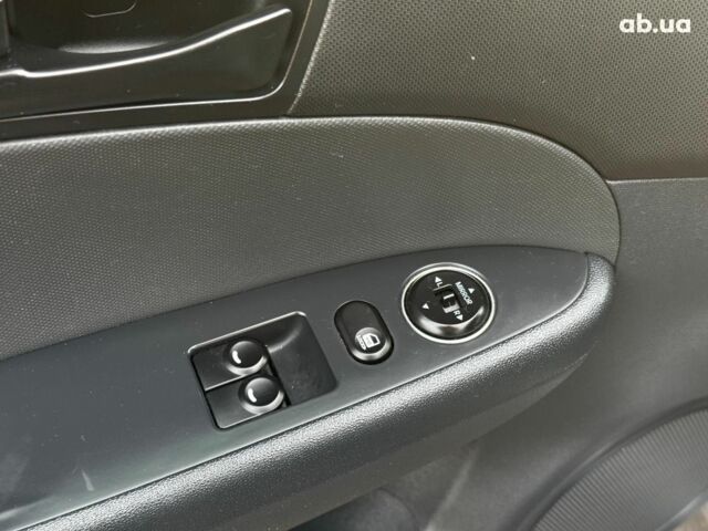 Серый Хендай i30, объемом двигателя 1.4 л и пробегом 162 тыс. км за 6490 $, фото 13 на Automoto.ua