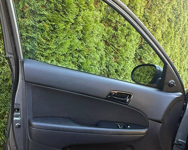 Хендай i30 2011 в Трускавце на Automoto.ua Серый Хендай i30, объемом двигателя 1.4 л и пробегом 177 тыс. км за 5950 $, фото 49 на Automoto.ua