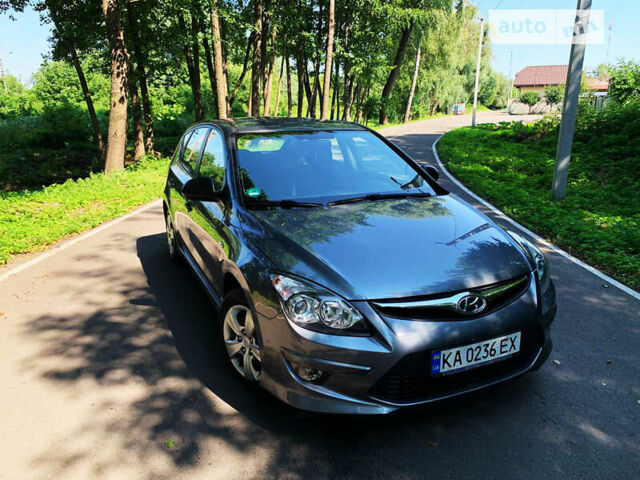 Серый Хендай i30, объемом двигателя 1.4 л и пробегом 120 тыс. км за 6700 $, фото 1 на Automoto.ua