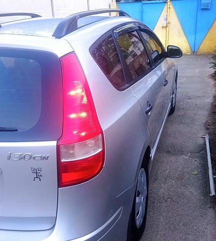 Серый Хендай i30, объемом двигателя 1.6 л и пробегом 280 тыс. км за 6500 $, фото 7 на Automoto.ua
