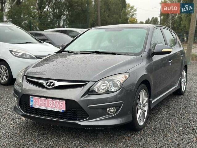 Серый Хендай i30, объемом двигателя 1.6 л и пробегом 208 тыс. км за 6300 $, фото 2 на Automoto.ua