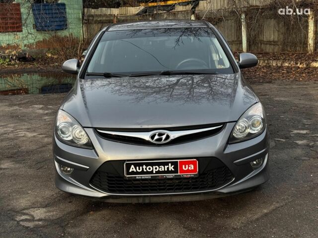 Серый Хендай i30, объемом двигателя 1.4 л и пробегом 162 тыс. км за 6490 $, фото 1 на Automoto.ua