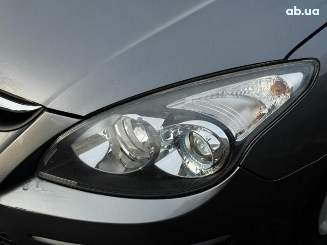 Серый Хендай i30, объемом двигателя 1.4 л и пробегом 162 тыс. км за 6490 $, фото 8 на Automoto.ua