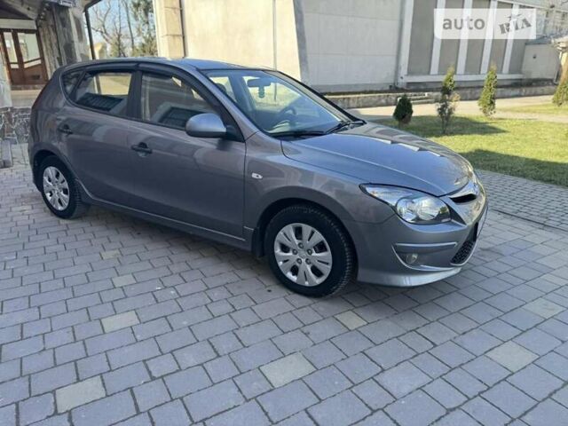 Сірий Хендай i30, об'ємом двигуна 1.58 л та пробігом 180 тис. км за 6700 $, фото 18 на Automoto.ua