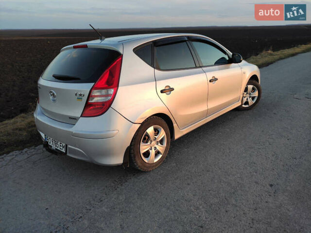 Серый Хендай i30, объемом двигателя 1.58 л и пробегом 125 тыс. км за 6700 $, фото 10 на Automoto.ua