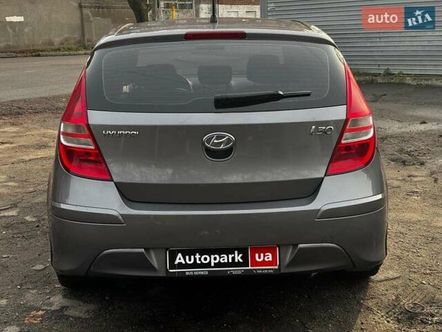 Сірий Хендай i30, об'ємом двигуна 1.4 л та пробігом 162 тис. км за 6490 $, фото 5 на Automoto.ua