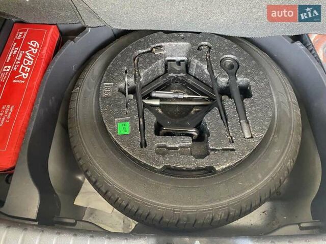 Сірий Хендай i30, об'ємом двигуна 1.4 л та пробігом 136 тис. км за 7200 $, фото 22 на Automoto.ua