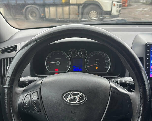Серый Хендай i30, объемом двигателя 1.4 л и пробегом 300 тыс. км за 6200 $, фото 11 на Automoto.ua
