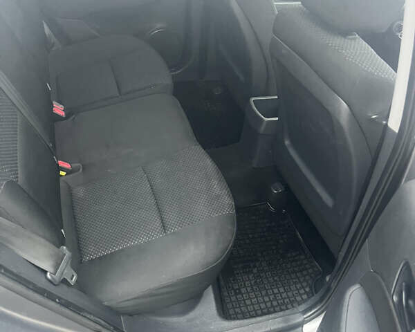 Серый Хендай i30, объемом двигателя 1.58 л и пробегом 191 тыс. км за 7000 $, фото 11 на Automoto.ua