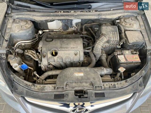 Серый Хендай i30, объемом двигателя 1.4 л и пробегом 136 тыс. км за 7200 $, фото 20 на Automoto.ua