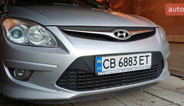 Серый Хендай i30, объемом двигателя 1.58 л и пробегом 230 тыс. км за 7600 $, фото 16 на Automoto.ua