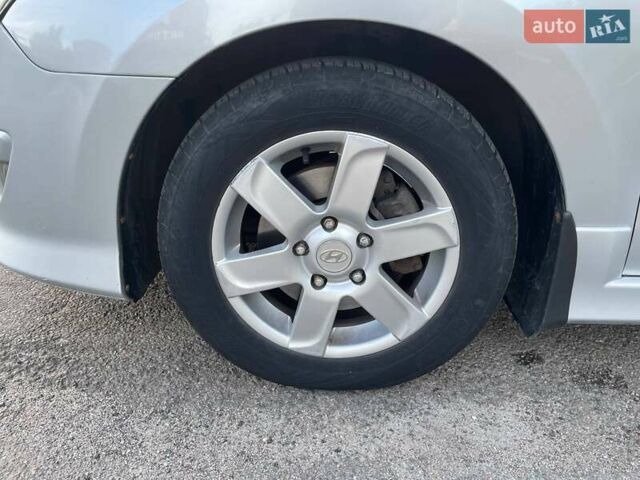 Сірий Хендай i30, об'ємом двигуна 1.4 л та пробігом 166 тис. км за 6300 $, фото 25 на Automoto.ua