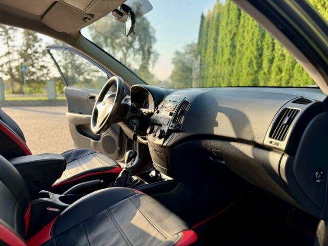 Серый Хендай i30, объемом двигателя 1.4 л и пробегом 161 тыс. км за 5999 $, фото 16 на Automoto.ua