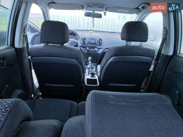 Серый Хендай i30, объемом двигателя 1.4 л и пробегом 295 тыс. км за 6200 $, фото 6 на Automoto.ua