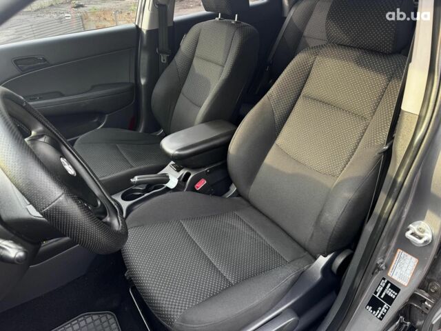 Серый Хендай i30, объемом двигателя 1.4 л и пробегом 162 тыс. км за 6490 $, фото 9 на Automoto.ua