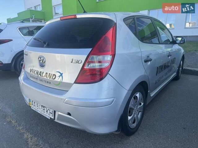Серый Хендай i30, объемом двигателя 1.4 л и пробегом 295 тыс. км за 6200 $, фото 3 на Automoto.ua