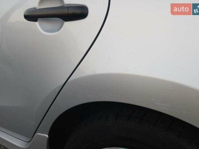 Серый Хендай i30, объемом двигателя 1.4 л и пробегом 178 тыс. км за 8000 $, фото 22 на Automoto.ua