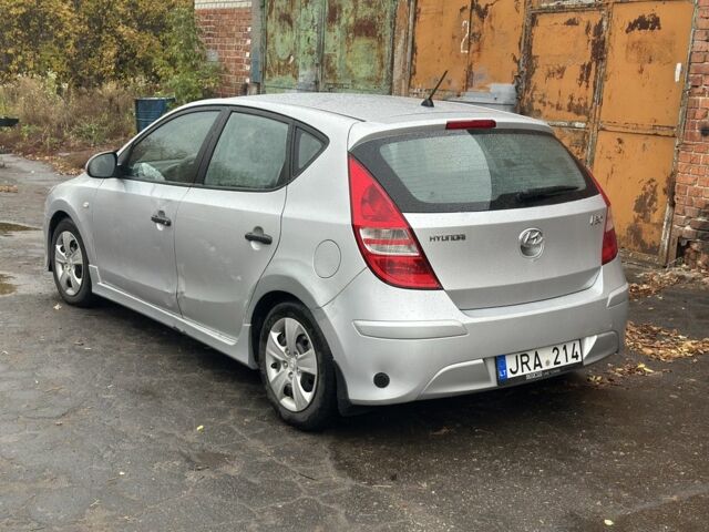 Хендай i30 2011 в Сумах на Automoto.ua Серый Хендай i30, объемом двигателя 1.4 л и пробегом 200 тыс. км за 2950 $, фото 5 на Automoto.ua