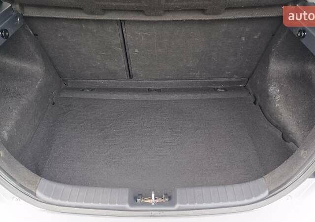 Серый Хендай i30, объемом двигателя 1.4 л и пробегом 183 тыс. км за 6018 $, фото 9 на Automoto.ua