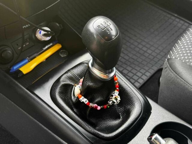 Серый Хендай i30, объемом двигателя 1.4 л и пробегом 162 тыс. км за 6490 $, фото 15 на Automoto.ua