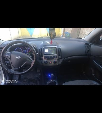 Серый Хендай i30, объемом двигателя 1.6 л и пробегом 280 тыс. км за 6500 $, фото 2 на Automoto.ua