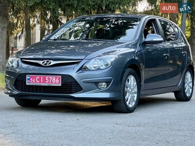 Серый Хендай i30, объемом двигателя 1.4 л и пробегом 190 тыс. км за 6850 $, фото 6 на Automoto.ua