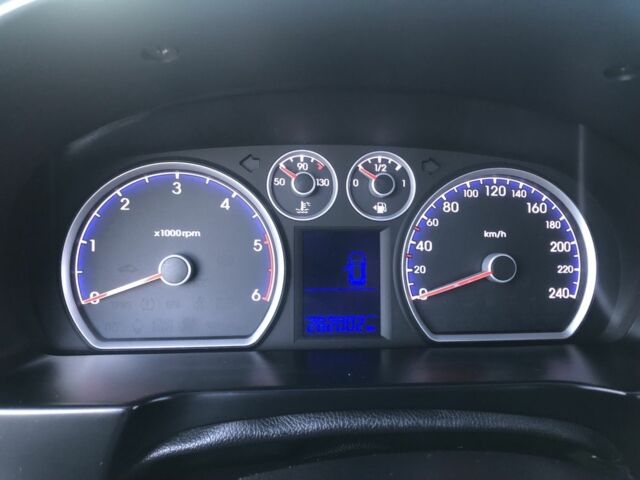 Серый Хендай i30, объемом двигателя 1.6 л и пробегом 280 тыс. км за 6000 $, фото 7 на Automoto.ua