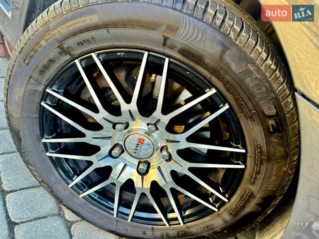 Хендай i30 2011 в Трускавце на Automoto.ua Серый Хендай i30, объемом двигателя 1.4 л и пробегом 177 тыс. км за 5950 $, фото 35 на Automoto.ua