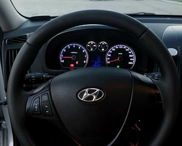Серый Хендай i30, объемом двигателя 1.4 л и пробегом 178 тыс. км за 8000 $, фото 16 на Automoto.ua