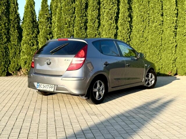 Серый Хендай i30, объемом двигателя 1.4 л и пробегом 161 тыс. км за 5999 $, фото 7 на Automoto.ua