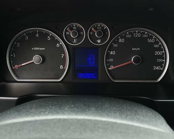 Сірий Хендай i30, об'ємом двигуна 1.4 л та пробігом 396 тис. км за 5200 $, фото 5 на Automoto.ua