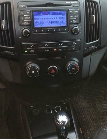 Серый Хендай i30, объемом двигателя 1.58 л и пробегом 230 тыс. км за 7600 $, фото 28 на Automoto.ua