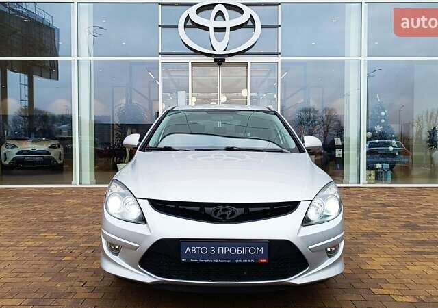 Серый Хендай i30, объемом двигателя 1.4 л и пробегом 183 тыс. км за 6018 $, фото 4 на Automoto.ua