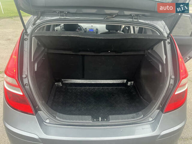Серый Хендай i30, объемом двигателя 1.58 л и пробегом 191 тыс. км за 7000 $, фото 15 на Automoto.ua