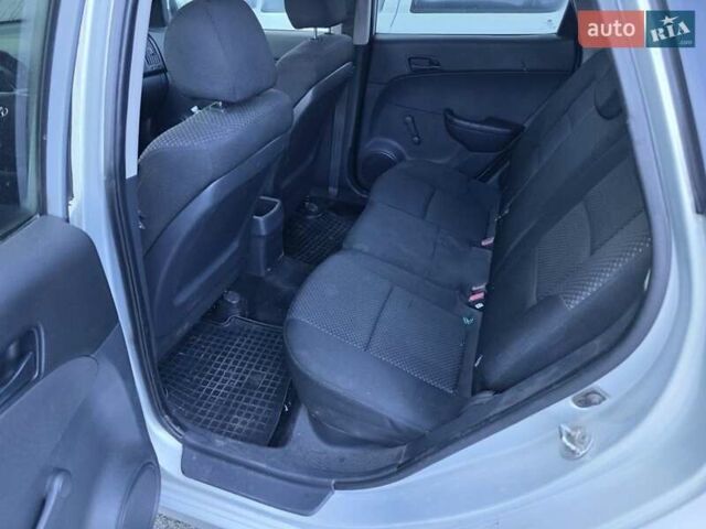 Серый Хендай i30, объемом двигателя 1.4 л и пробегом 295 тыс. км за 6200 $, фото 10 на Automoto.ua
