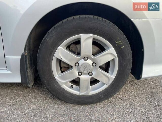 Сірий Хендай i30, об'ємом двигуна 1.4 л та пробігом 166 тис. км за 6300 $, фото 28 на Automoto.ua