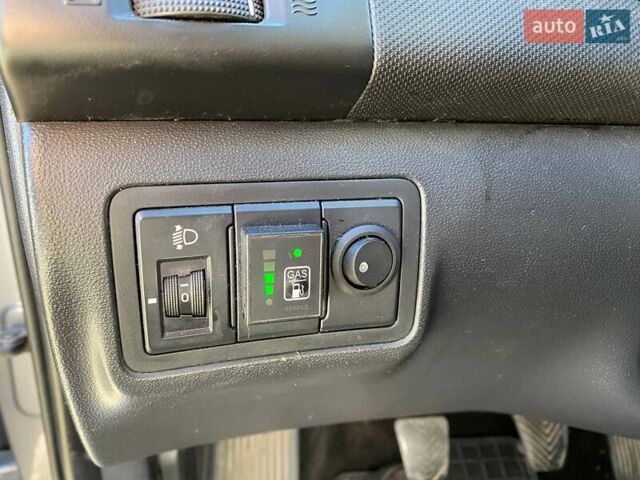 Серый Хендай i30, объемом двигателя 1.59 л и пробегом 269 тыс. км за 6500 $, фото 13 на Automoto.ua