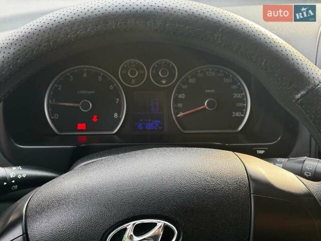 Сірий Хендай i30, об'ємом двигуна 1.4 л та пробігом 162 тис. км за 6490 $, фото 17 на Automoto.ua