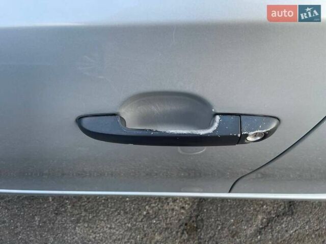 Сірий Хендай i30, об'ємом двигуна 1.4 л та пробігом 166 тис. км за 6300 $, фото 32 на Automoto.ua