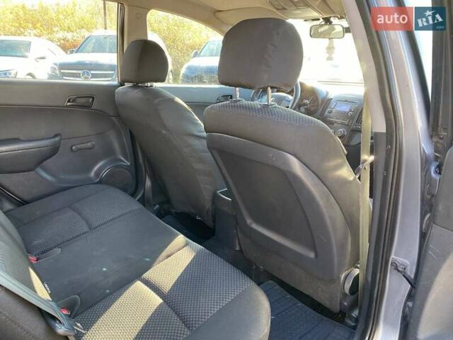 Серый Хендай i30, объемом двигателя 1.59 л и пробегом 269 тыс. км за 6500 $, фото 21 на Automoto.ua