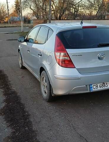 Серый Хендай i30, объемом двигателя 1.58 л и пробегом 230 тыс. км за 7600 $, фото 10 на Automoto.ua