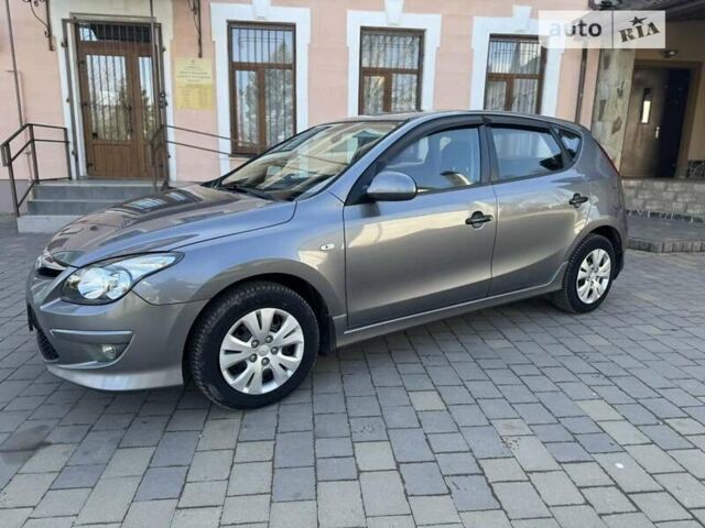 Сірий Хендай i30, об'ємом двигуна 1.58 л та пробігом 180 тис. км за 6700 $, фото 9 на Automoto.ua