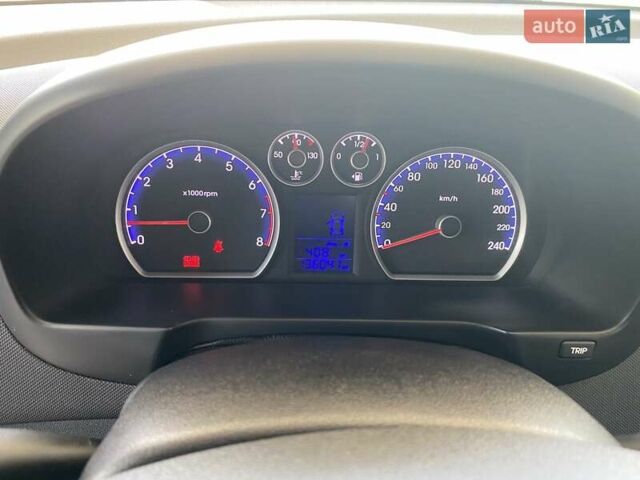 Сірий Хендай i30, об'ємом двигуна 1.4 л та пробігом 136 тис. км за 7200 $, фото 17 на Automoto.ua