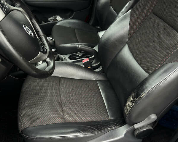 Серый Хендай i30, объемом двигателя 1.58 л и пробегом 269 тыс. км за 6200 $, фото 20 на Automoto.ua