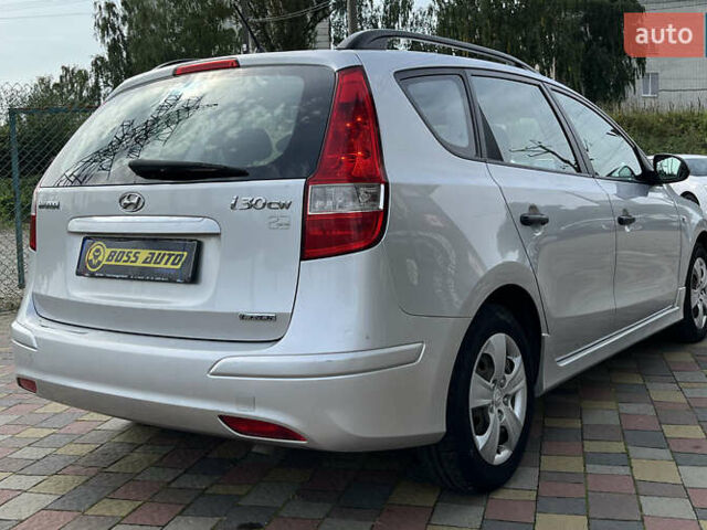 Сірий Хендай i30, об'ємом двигуна 1.58 л та пробігом 245 тис. км за 7500 $, фото 6 на Automoto.ua