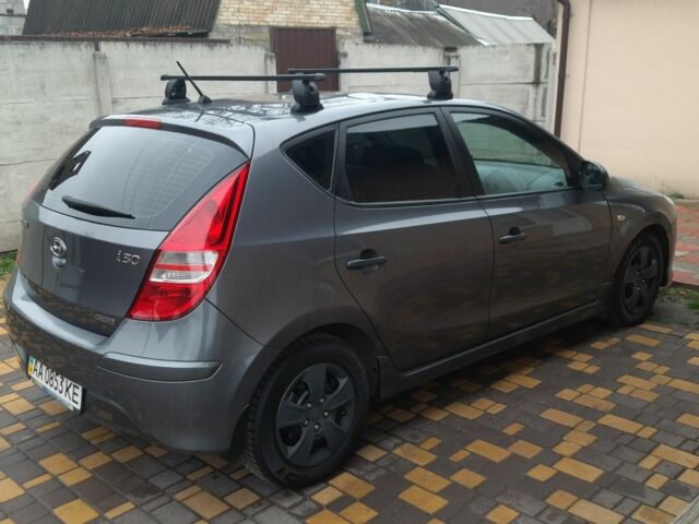 Сірий Хендай i30, об'ємом двигуна 1.6 л та пробігом 198 тис. км за 7500 $, фото 8 на Automoto.ua