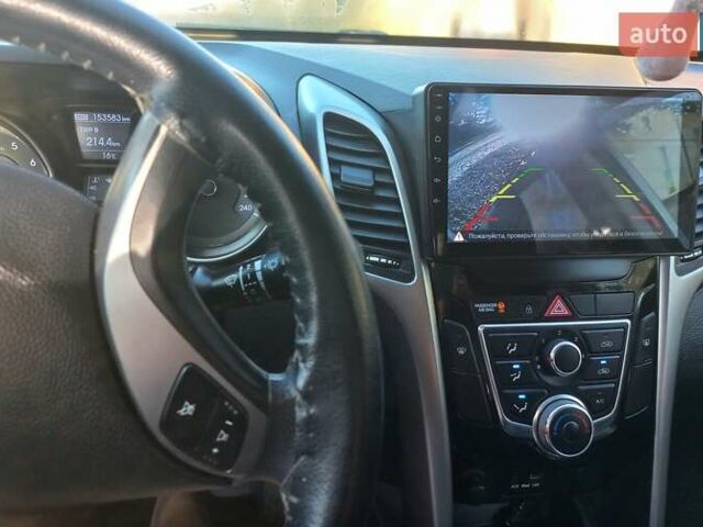 Серый Хендай i30, объемом двигателя 1.4 л и пробегом 154 тыс. км за 7400 $, фото 8 на Automoto.ua