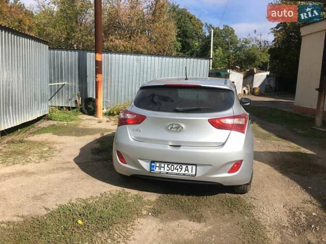 Хендай i30 2012 в Одессе на Automoto.ua Серый Хендай i30, объемом двигателя 1.6 л и пробегом 146 тыс. км за 10800 $, фото 1 на Automoto.ua