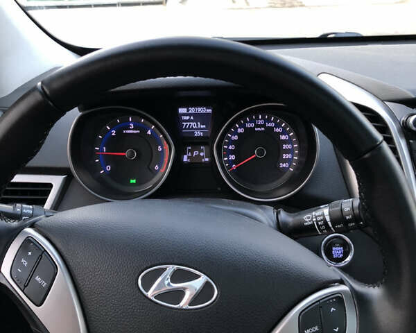 Серый Хендай i30, объемом двигателя 1.59 л и пробегом 202 тыс. км за 8500 $, фото 13 на Automoto.ua
