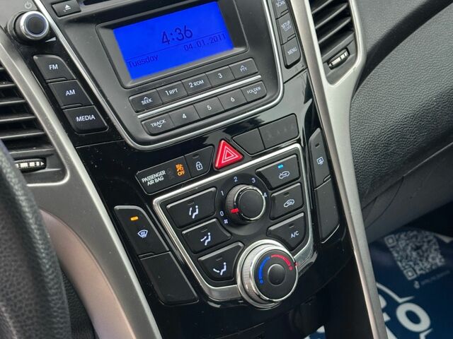 Серый Хендай i30, объемом двигателя 1.6 л и пробегом 192 тыс. км за 8400 $, фото 13 на Automoto.ua